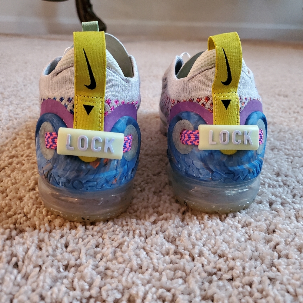 Nike Air VaporMax 2020 Flyknit Multi-Colour CJ6740-001 - Picture 4 of 8